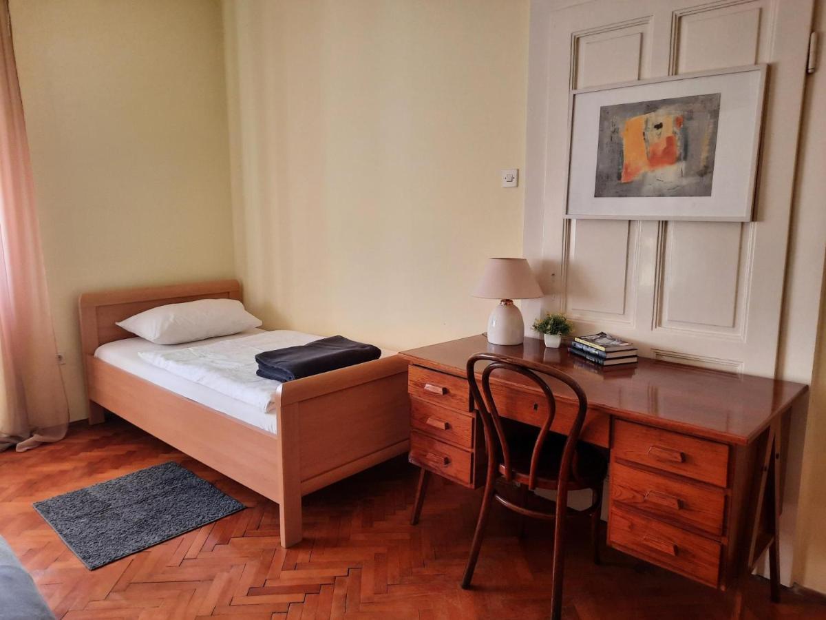 Apartman Soda Ogulin Buitenkant foto