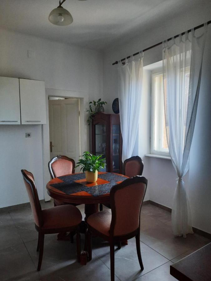 Apartman Soda Ogulin Buitenkant foto